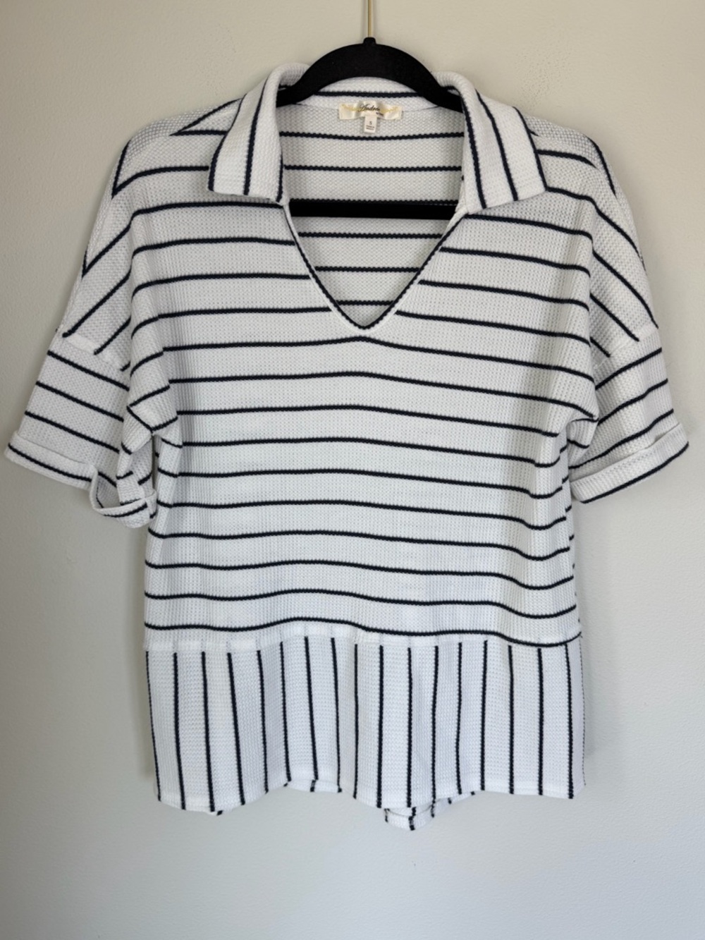 NWOT Andree by Unit Striped Waffle Knit V-Neck Top Coastal Preppy Nautical